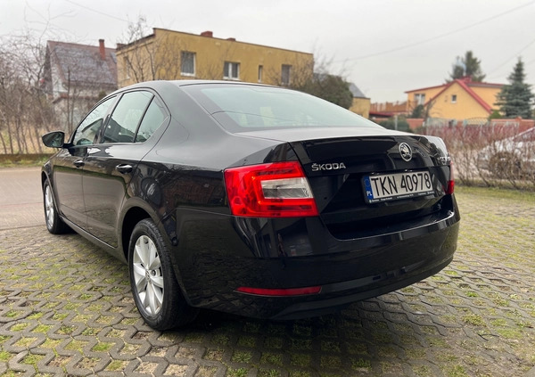 Skoda Octavia cena 39900 przebieg: 357129, rok produkcji 2019 z Rumia małe 254